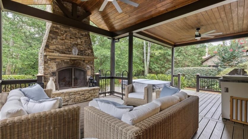 2051 Skybrooke Court Hoschton, Georgia 30548