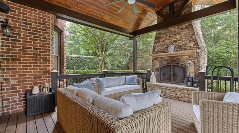 2051 Skybrooke Court Hoschton, Georgia 30548