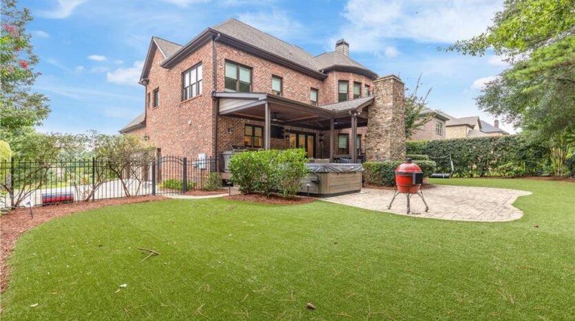 2051 Skybrooke Court Hoschton, Georgia 30548
