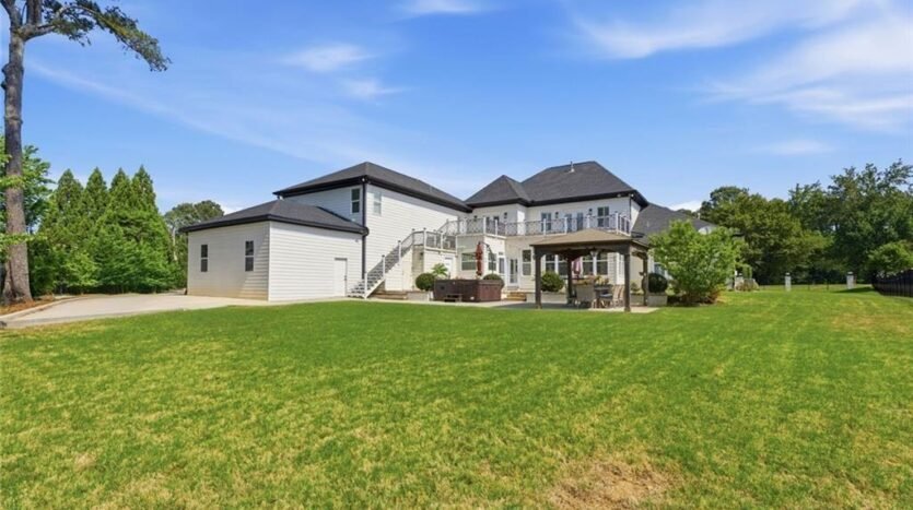 861 Bailey Woods Road Dacula, Georgia 30019