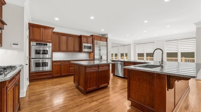 2122 Hunters Green Drive Lawrenceville, Georgia 30043