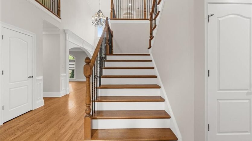 2122 Hunters Green Drive Lawrenceville, Georgia 30043