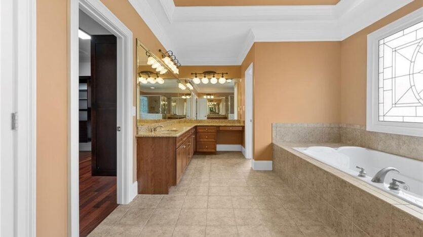 2122 Hunters Green Drive Lawrenceville, Georgia 30043