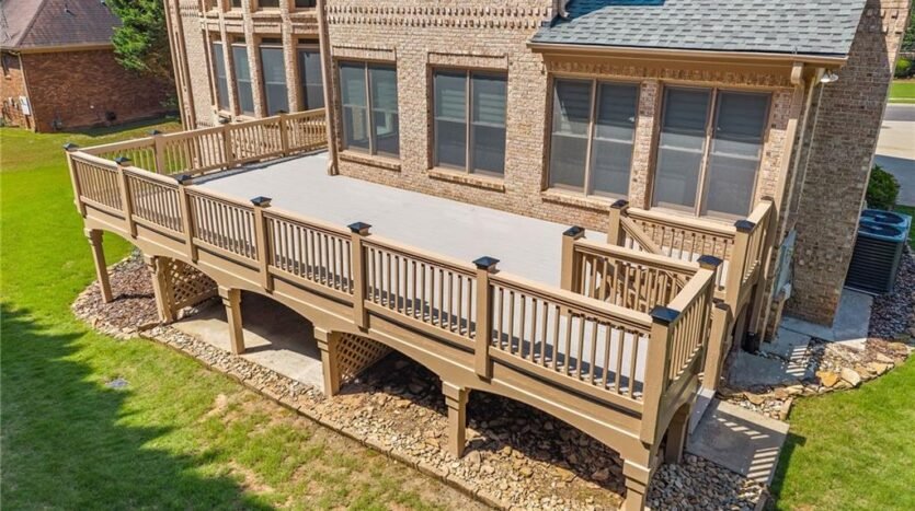 2122 Hunters Green Drive Lawrenceville, Georgia 30043