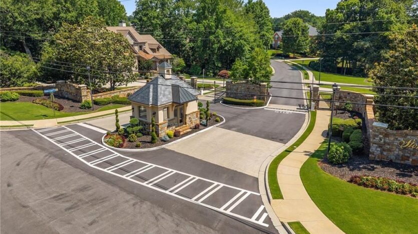 2122 Hunters Green Drive Lawrenceville, Georgia 30043