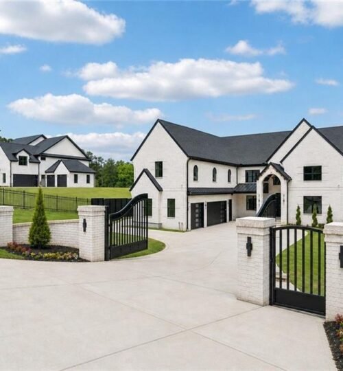 3213 Thompson Mill Road Buford, Georgia 30519